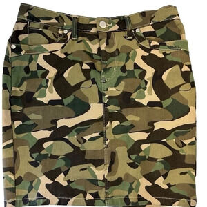 VENUS Camo Denim mini Skirt- Size 6